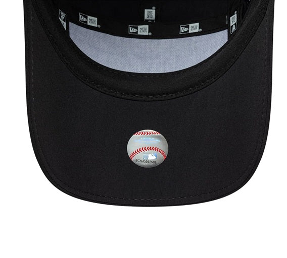 Gorras strapback - NY Yankees Negra Tech Midi Runner 9TWENTY