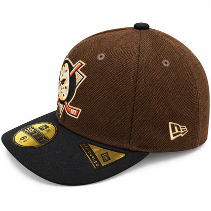 Gorra New Era 59FIFTY Anaheim Ducks marrón cooperstown de lado