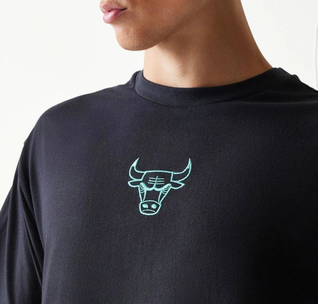Camiseta - Shirt Bulls negra oversize