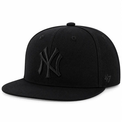 Gorra negra ’47 CAPTAIN de los New York Yankees con logotipo negro No Shot.