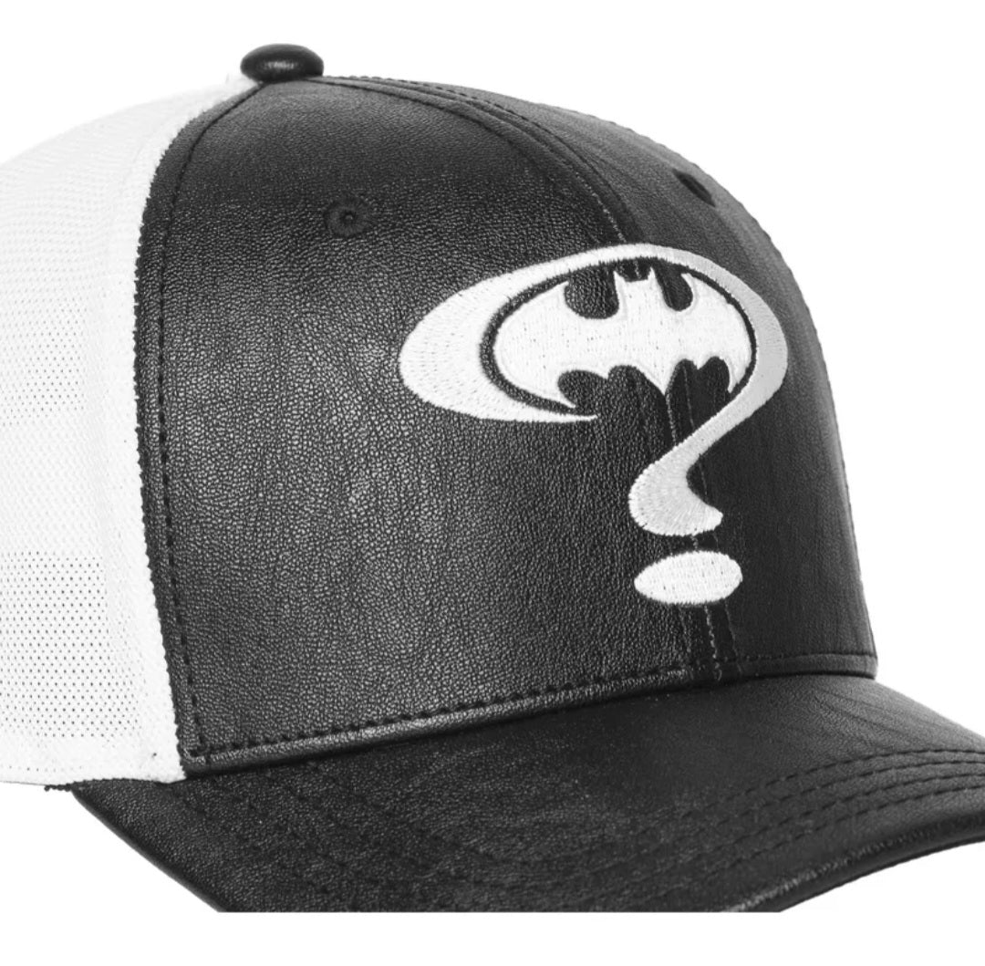Gorras Trucker - Capslab Batman x Enigma negra y blanca