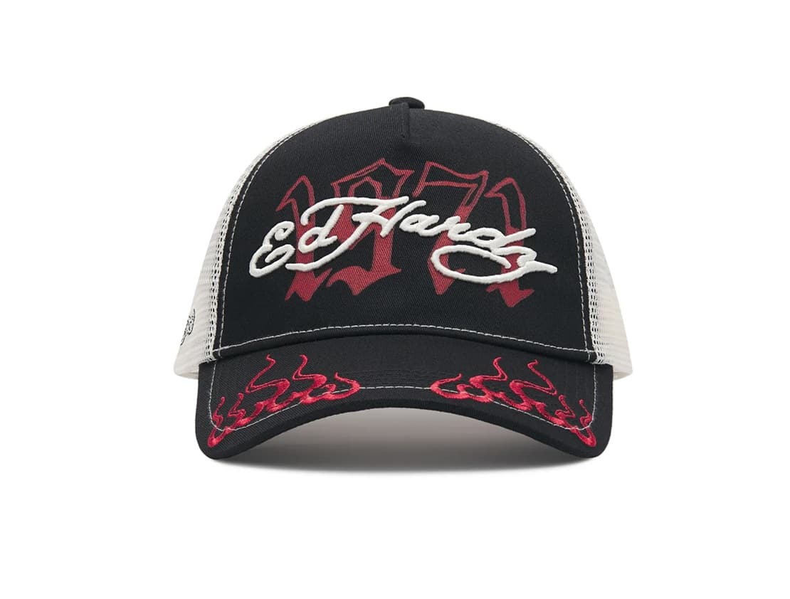 Ed Hardy Trucker Negra y Blanca con Bordados Rojos - Mundo Gorras - Gorras Trucker