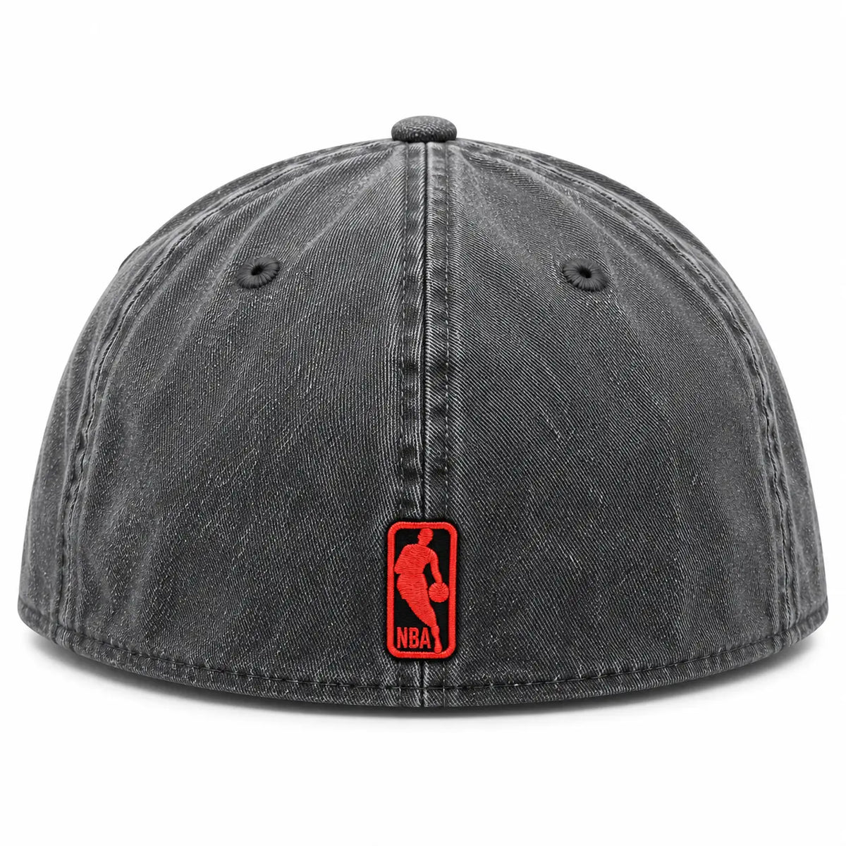 Gorra New Era 59FIFTY Chicago Bulls NBA gris washed con logo de la nba parte trasera