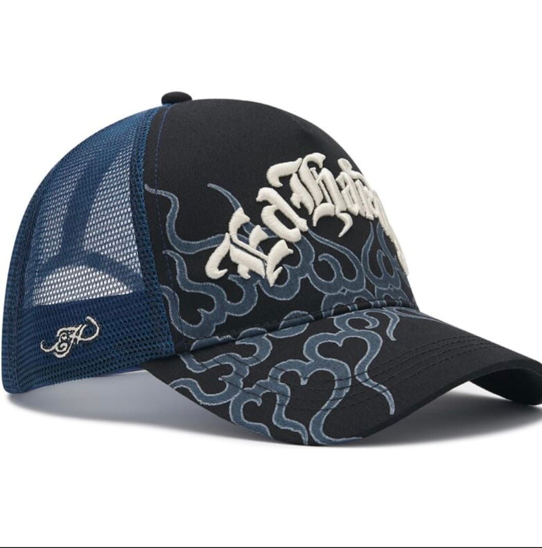 Gorras Trucker - Ed Hardy Trucker Negra con Bordados azules llamas